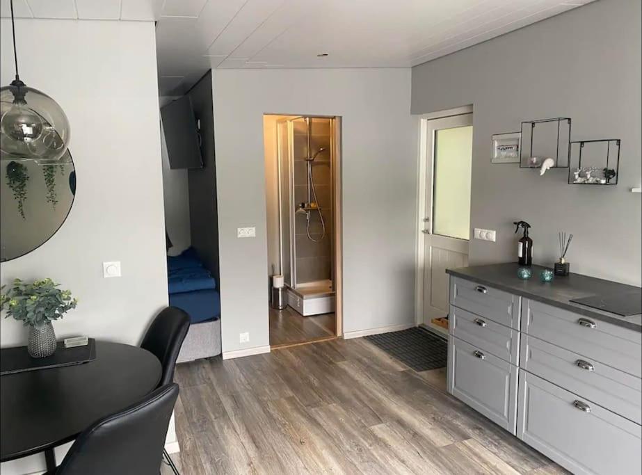 Cosy Lakeview Cabin 45 Minutes From Reykjavik Mosfellsbaer Bagian luar foto