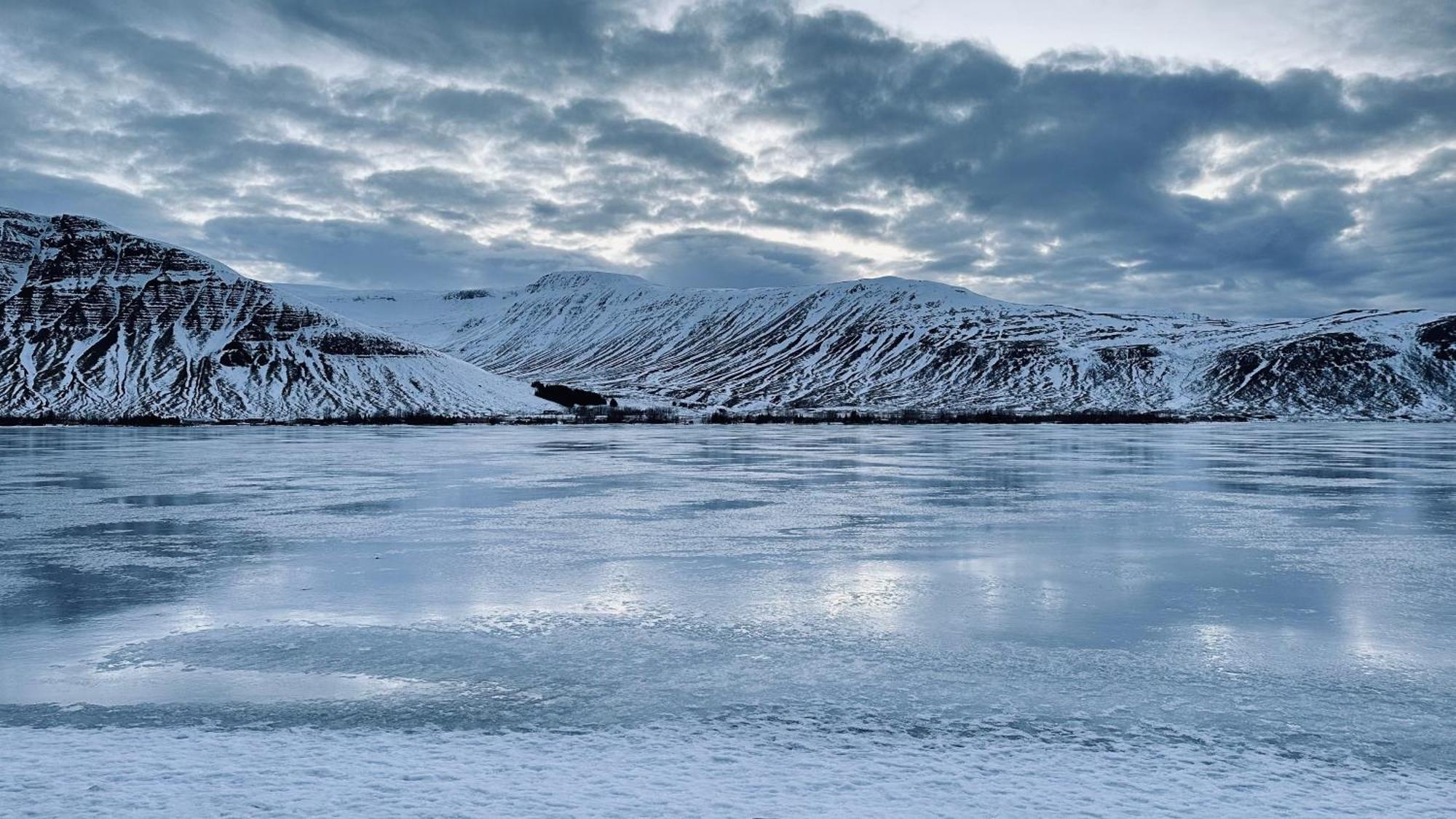 Cosy Lakeview Cabin 45 Minutes From Reykjavik Mosfellsbaer Bagian luar foto