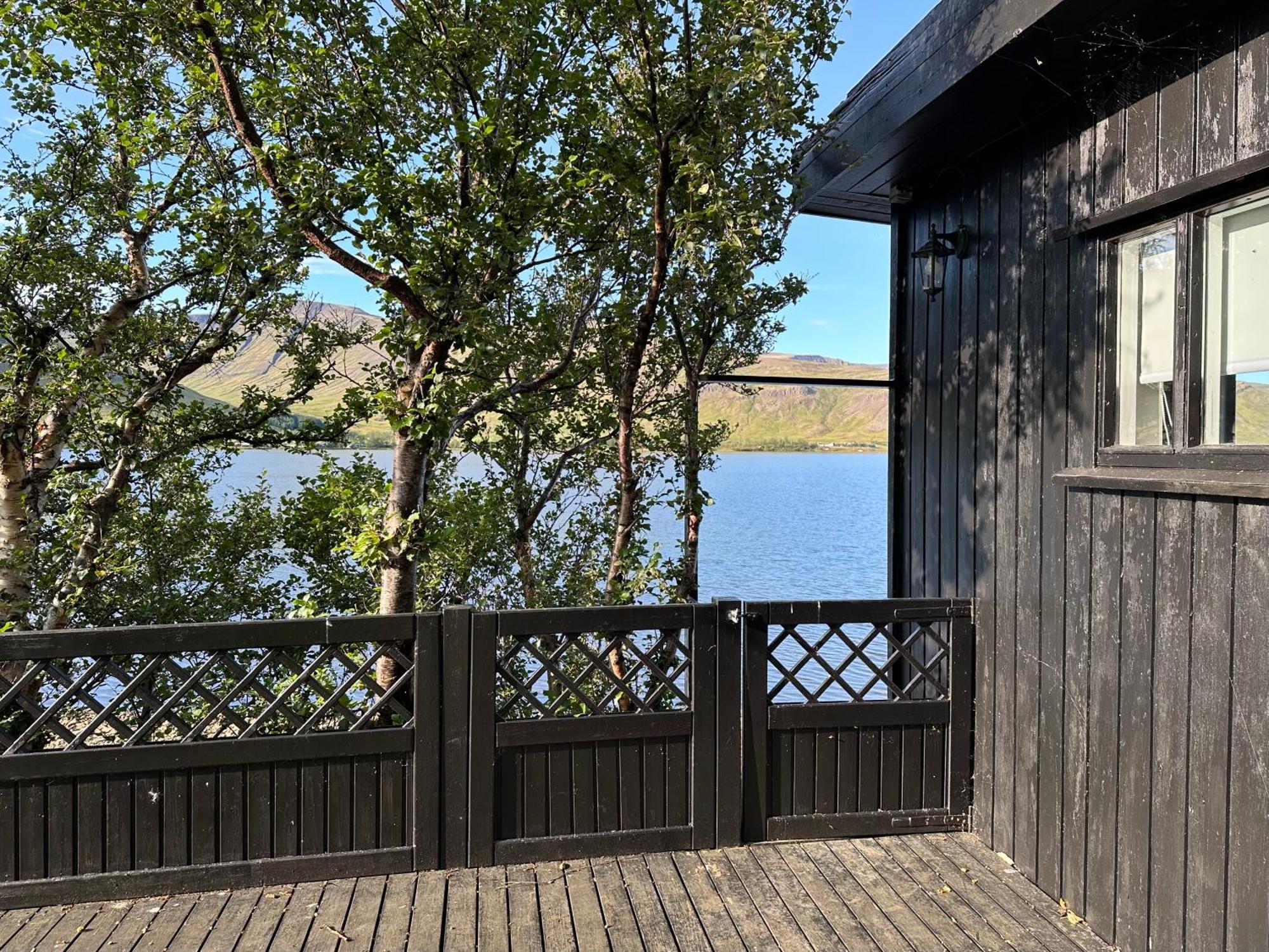 Cosy Lakeview Cabin 45 Minutes From Reykjavik Mosfellsbaer Bagian luar foto