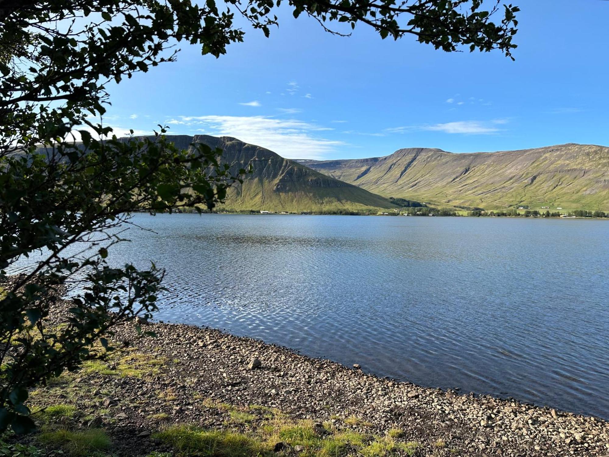 Cosy Lakeview Cabin 45 Minutes From Reykjavik Mosfellsbaer Bagian luar foto